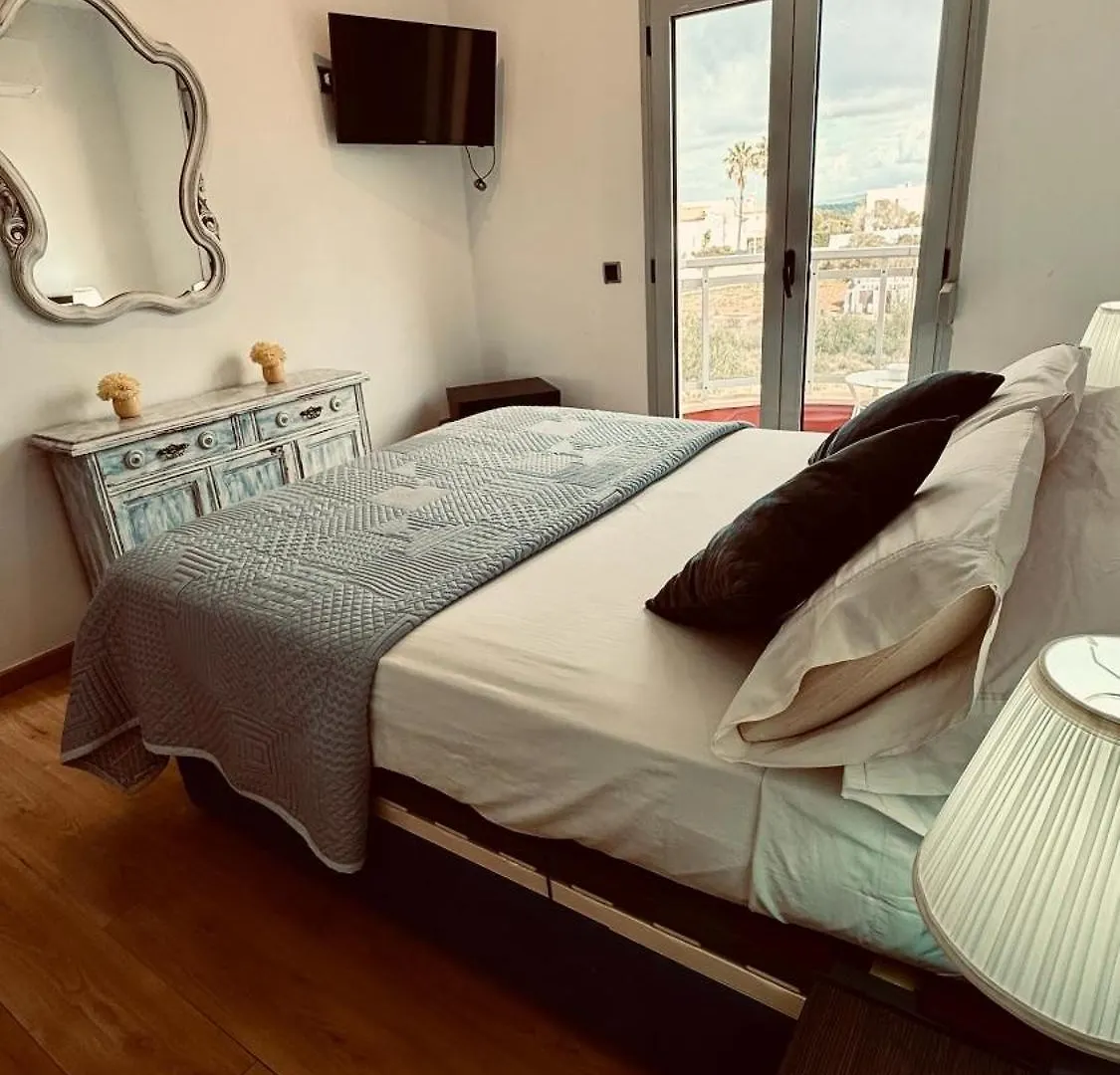 Homestay Red House Bed & Breakfast Llucmajor