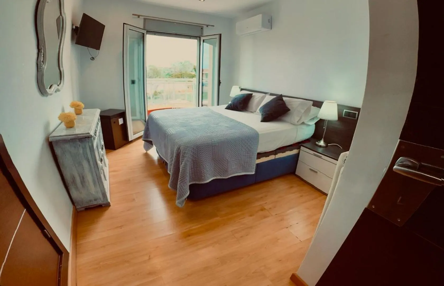 Red House Bed & Breakfast Llucmajor  Spain